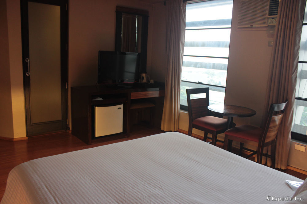 Soleste Suites Bandar Quezon Luaran gambar