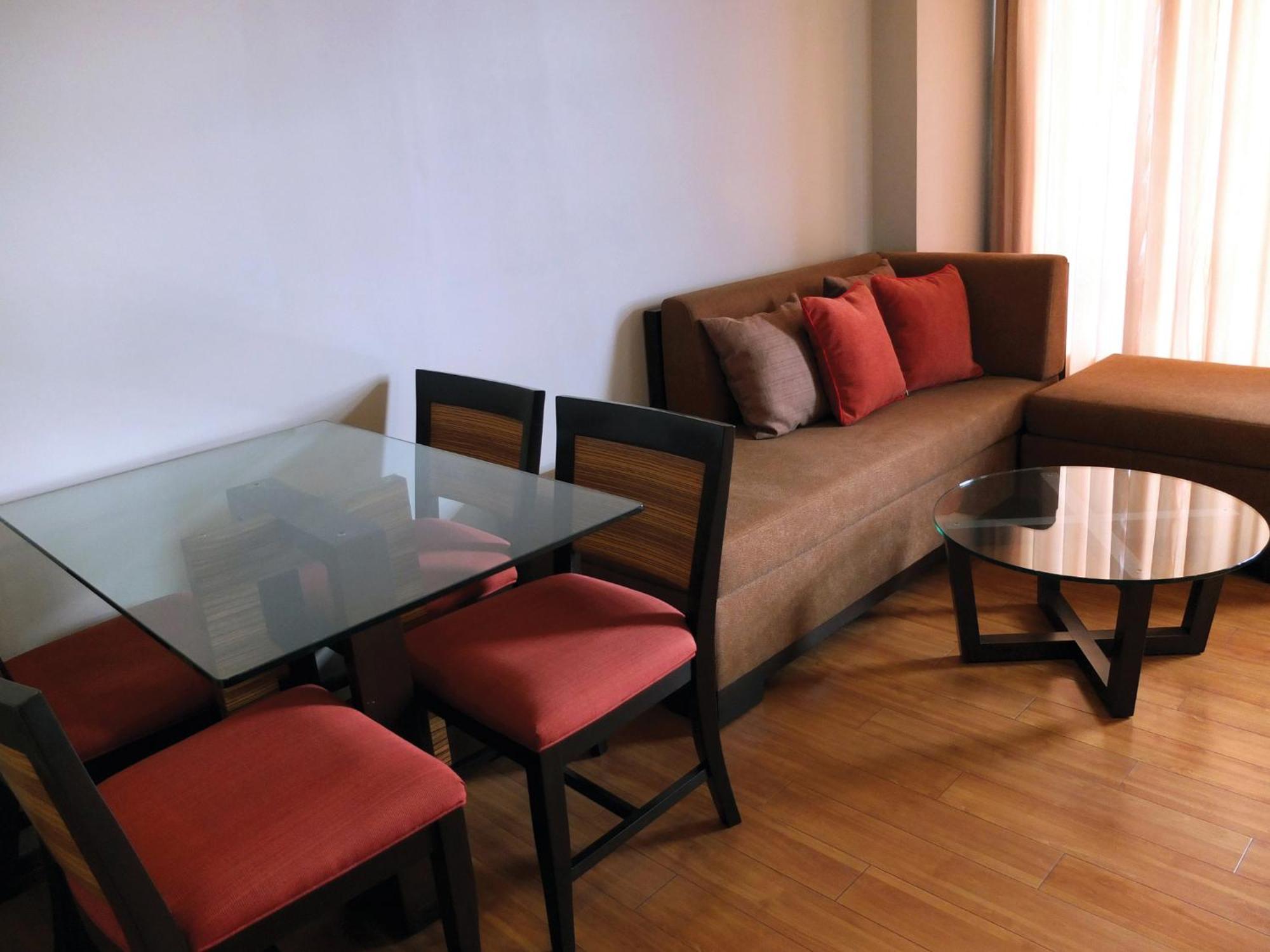 Soleste Suites Bandar Quezon Luaran gambar