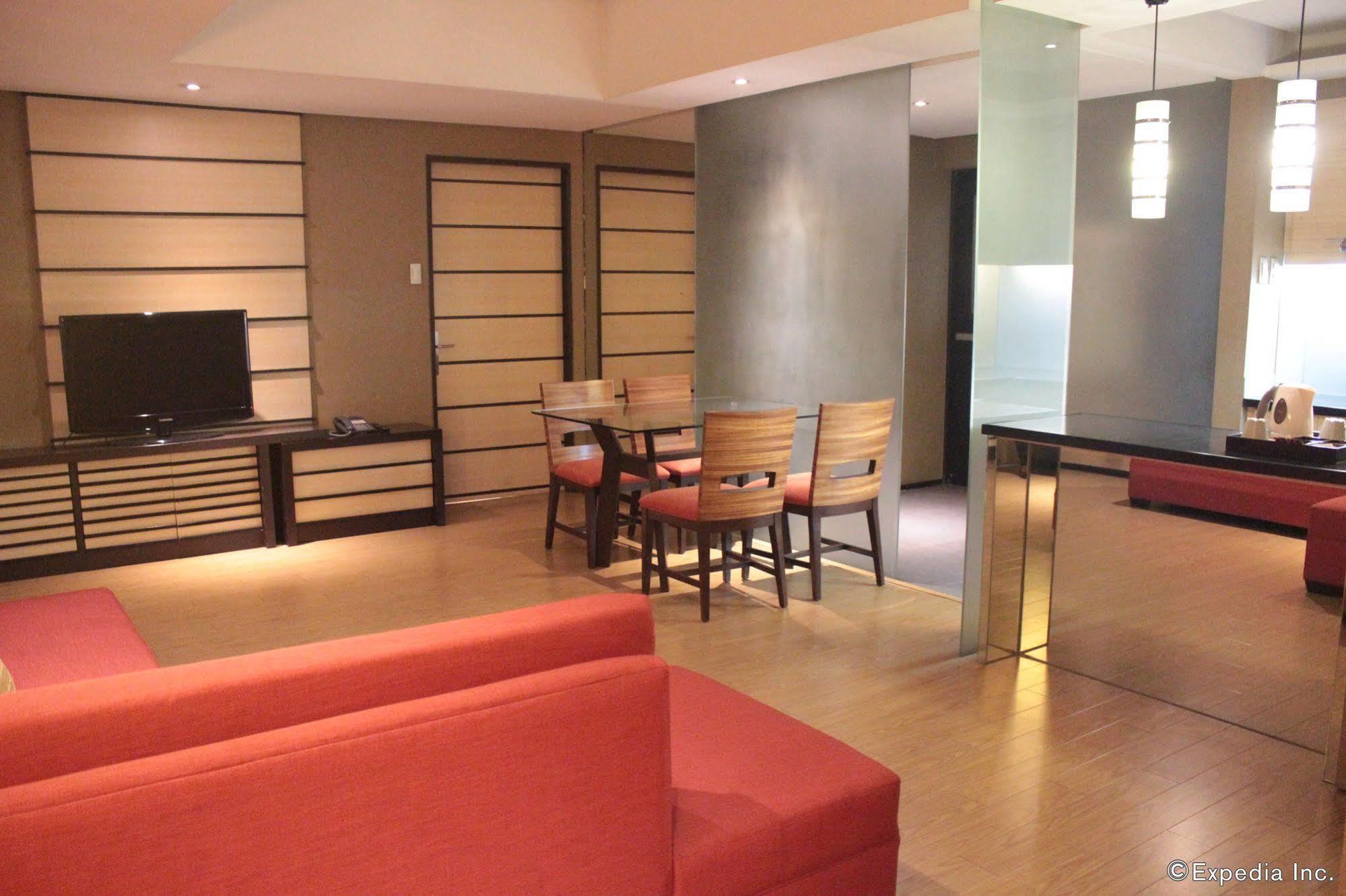 Soleste Suites Bandar Quezon Luaran gambar