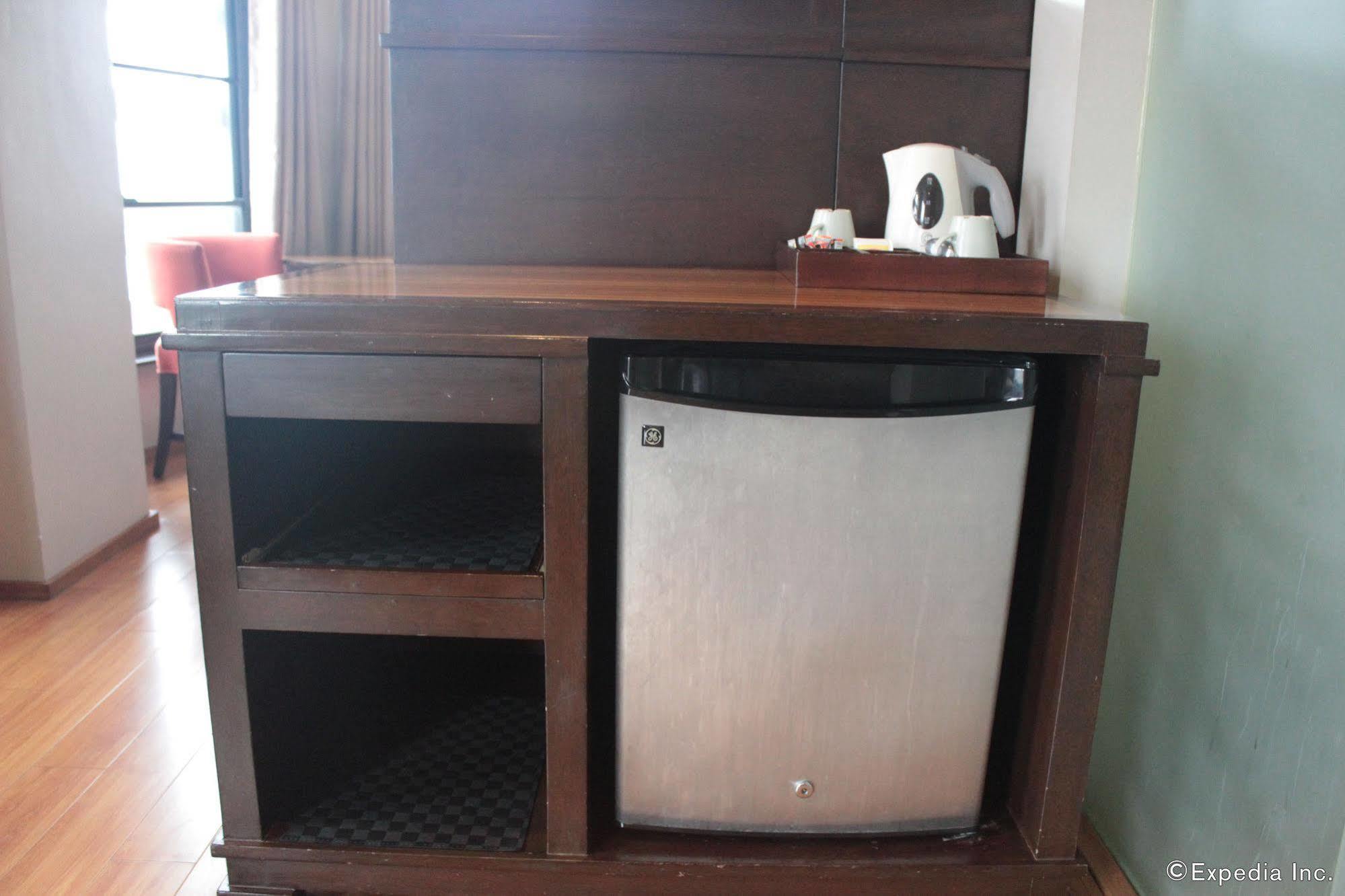 Soleste Suites Bandar Quezon Luaran gambar